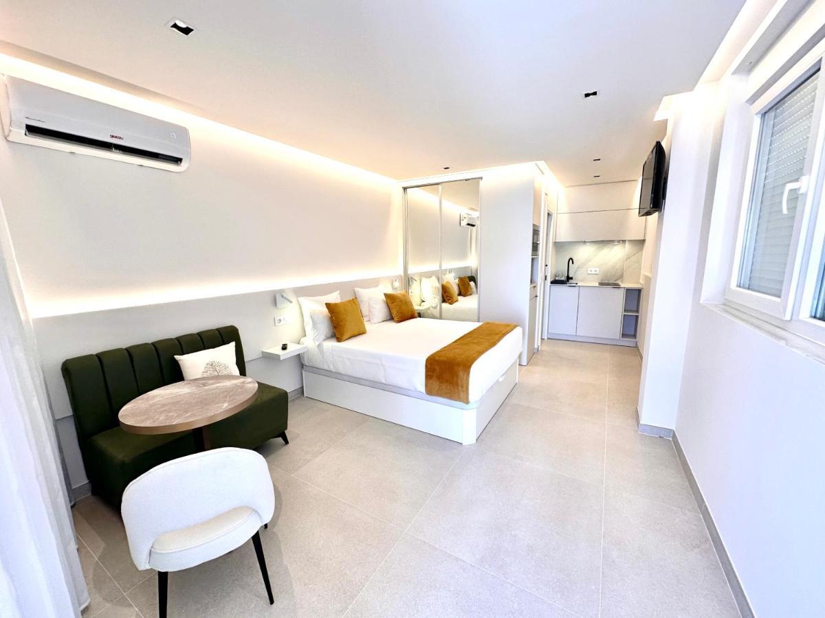 Suite Ron In Marina 2 People Puerto Deportivo 베날마데나코스타 외부 사진